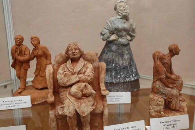 В экспозиции представлены 14 скульптур Татьяны Хомяковой