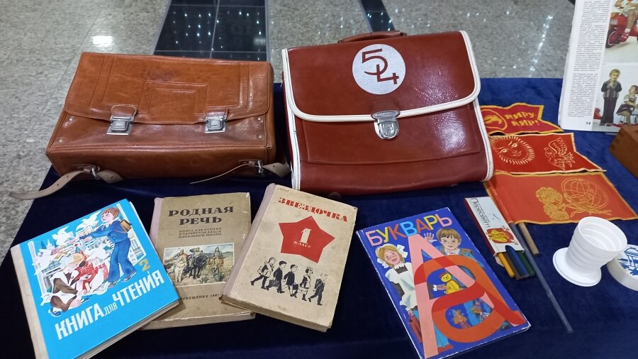 В фондах Армавирского краеведческого музея хранятся ученические портфели 1960-1970-х гг.