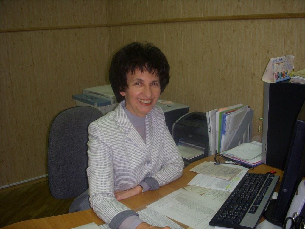 Директор гимназии В.В. Гуреева: "Желаю всем женщинам найти себя"