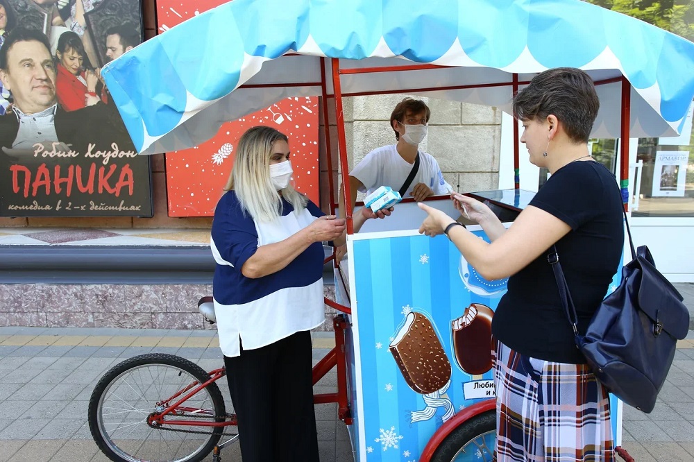 Как корреспондент «АС» переквалифицировалась в велорикшу с мороженым