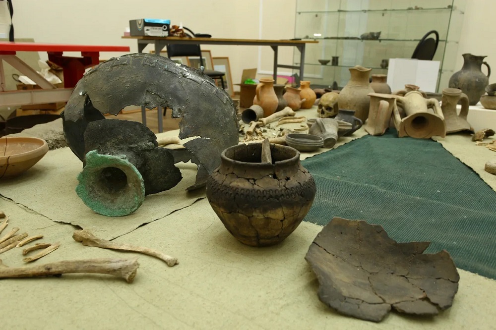 В Армавире открылась экспозиция уникальных экспонатов из запасников исторического музея