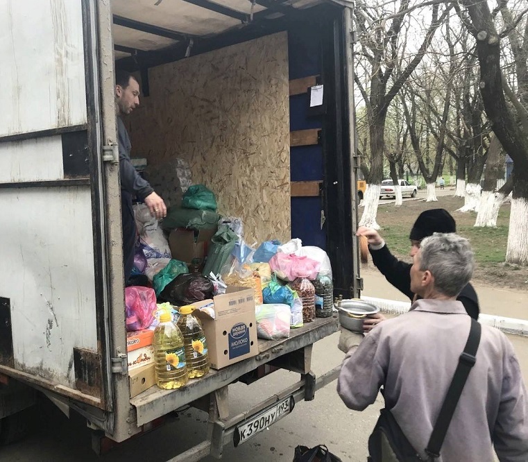 Армавирская епархия собрала 8 тонн гуманитарной помощи беженцам из ДНР и ЛНР