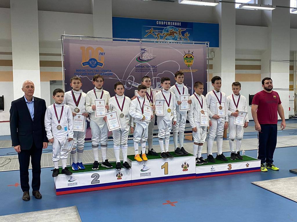 Армавирские фехтовальщики стали призёрами на краевых соревнованиях «Юные Казачата»