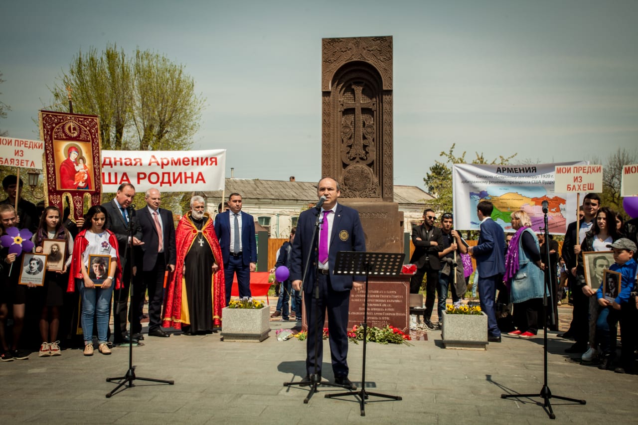 В Армавире отметили скорбную дату геноцида армянского народа 1915 года