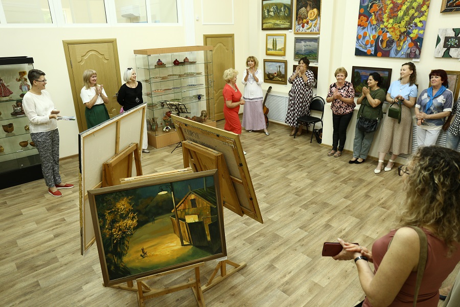 В Выставочном зале Дома Дангулова состоялось открытие экспозиции «Кавказ как Теменос, или Святое подворье России»