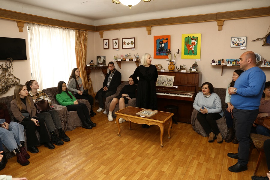 В Доме Дангулова открылась новая выставка «Берега мечты»