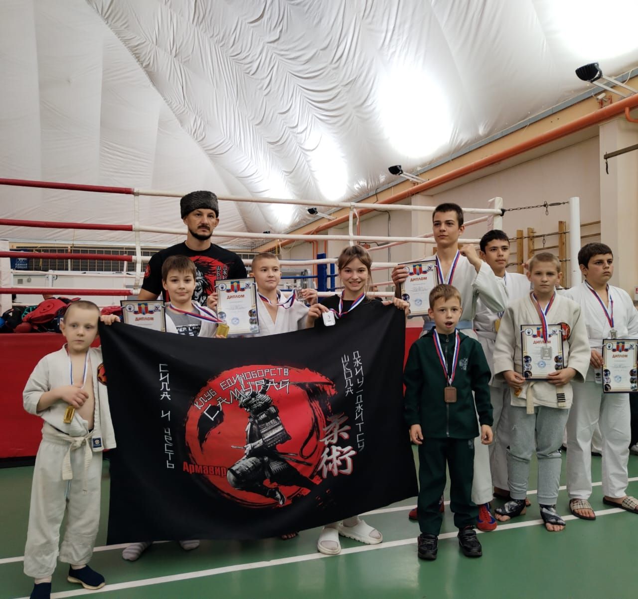 11-классник Ярослав Егоров из школы №7 за четыре секунды одержал победу в соревнованиях по рукопашному бою