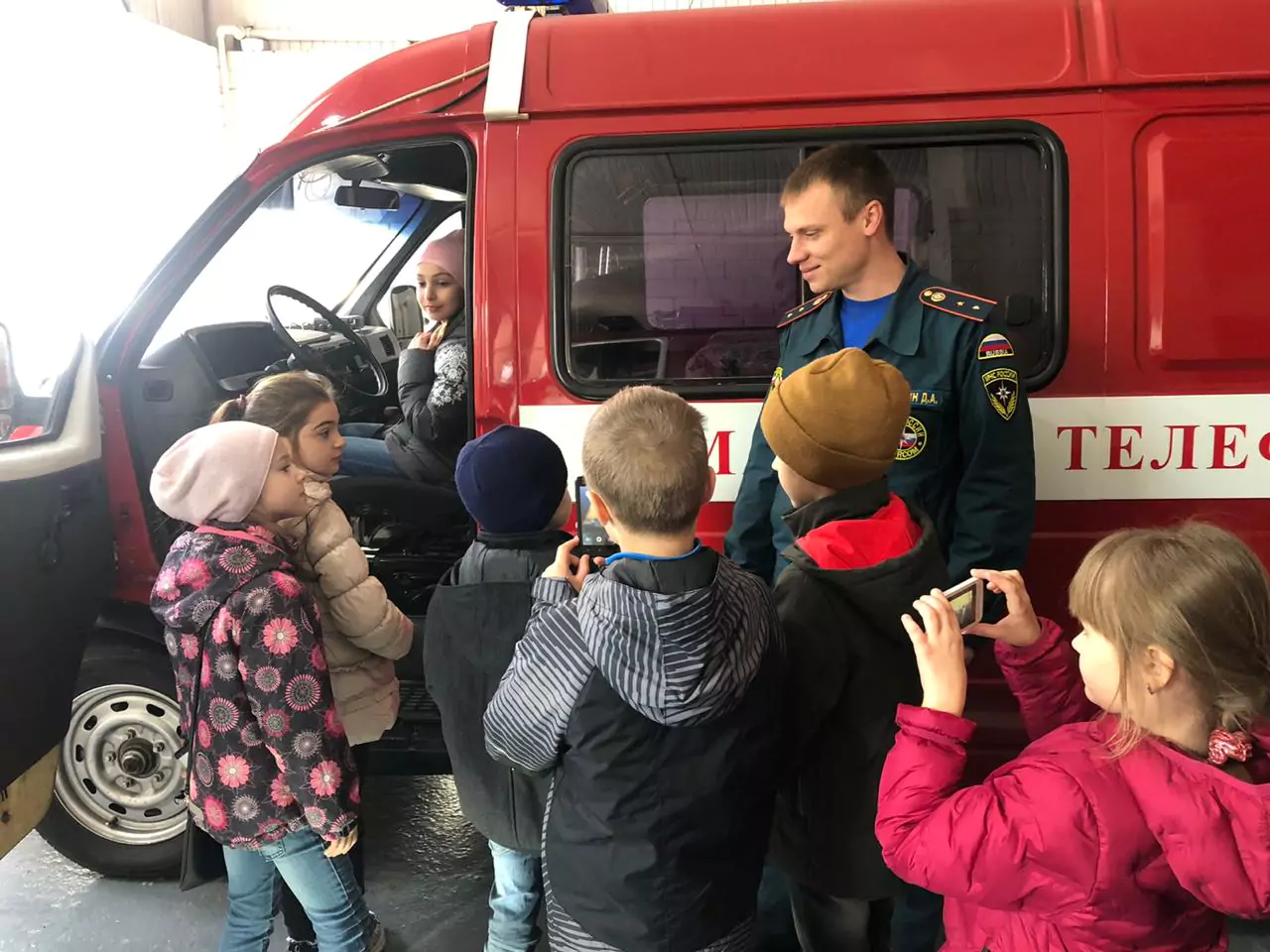 Армавирские школьники посетили пожарно–спасательную часть