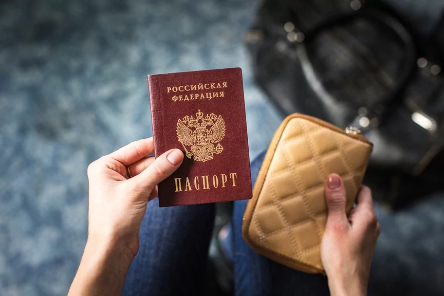 В преддверии Дня России 10 армавирских подростков получили паспорта