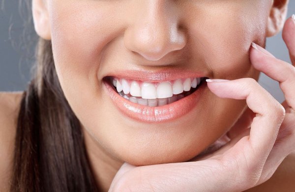 Идеальная улыбка: тонкости правильного ухода за зубами