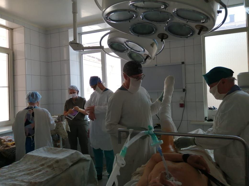 Сегодня в Армавире была сделана первая операция по тотальному эндопротезированию тазобедренного сустава