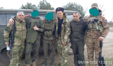 Волонтеры из группы «Стоим Zа Донбасс АрмаVир» передали два УАЗа в зону проведения СВО