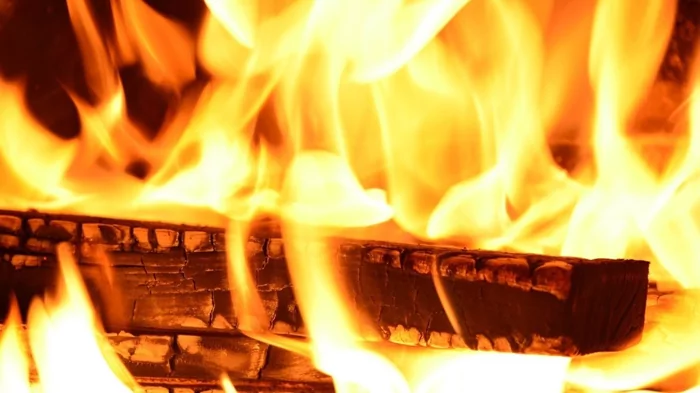 В Армавире выясняются причины пожара, в котором погиб мужчина