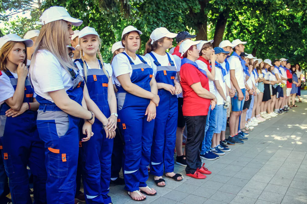 С 20 июля в Армавире в благоустройстве города начнут задействовать трудовые бригады школьников