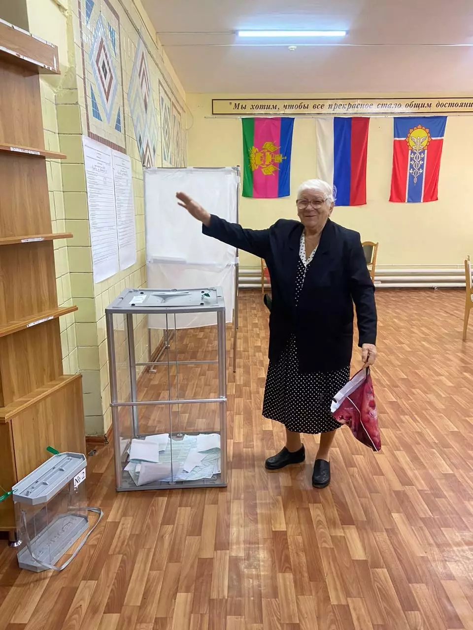 Вчера Надежде Ивановне Головковой исполнилось 87 лет. А сегодня она пришла на выборы