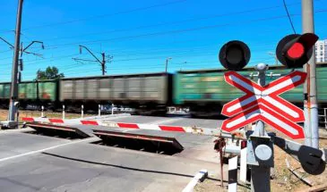 10 июня объявлен Международным днём привлечения внимания к железнодорожным переездам