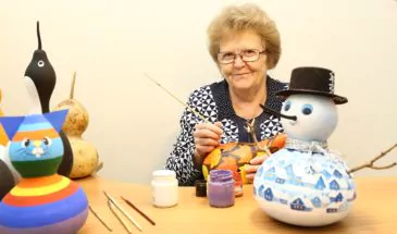 Армавирская художница создаёт из лагенарии весёлые добрые игрушки