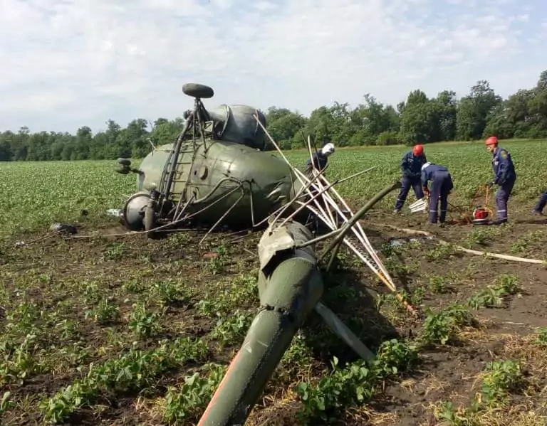 Вертолёт Ми-2 разбился в нескольких километрах от Армавира