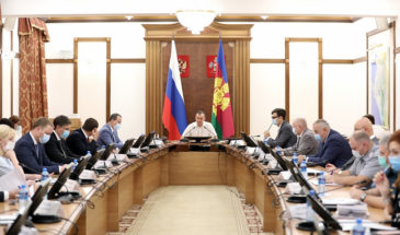 На Кубани с 18 июля разрешена работа бассейнов, аквапарков, спортивных школ и библиотек