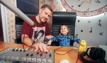 Новая программа для детей и родителей «Папа знает» вышла на радиоканале «Казак FM»