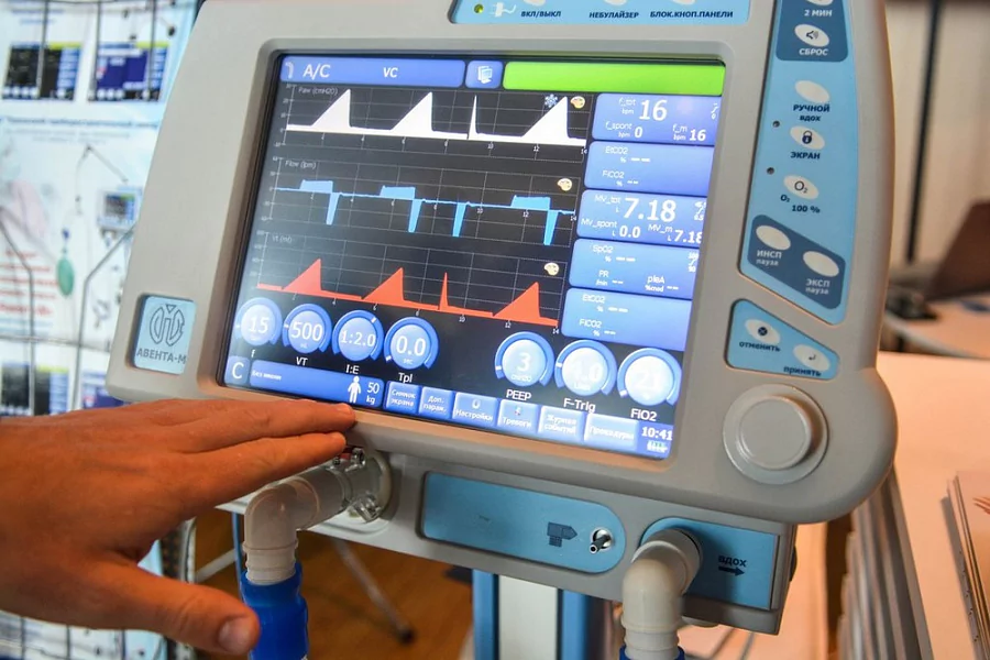 В больницы Краснодарского края поступили 37 аппаратов ИВЛ