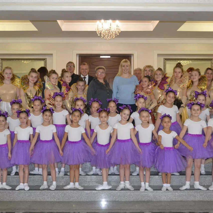 Заместитель главы Краснодарского края Анна Минькова посетила армавирскую школу искусств