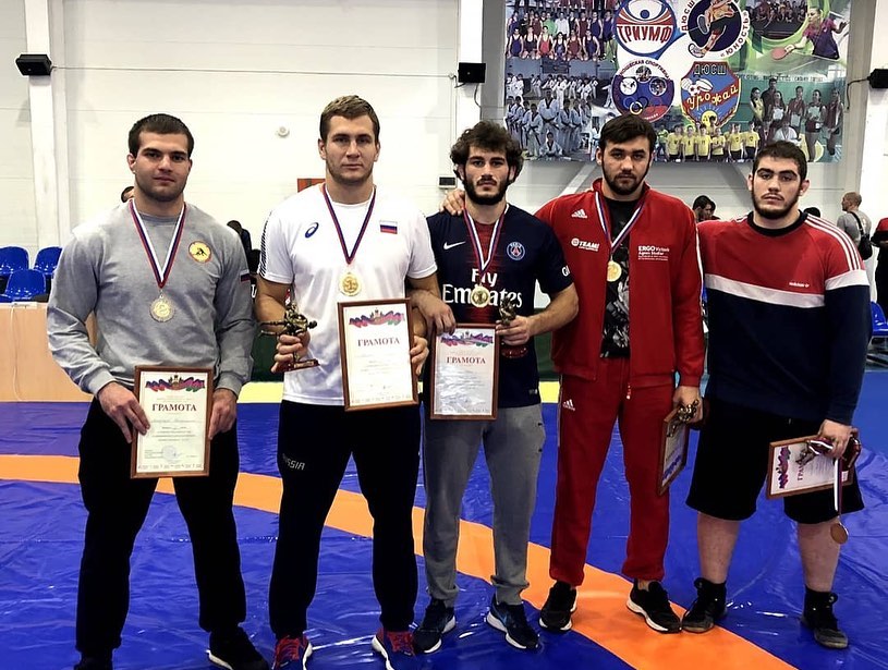 Борцы из Армавира привезли две медали с чемпионата Краснодарского края