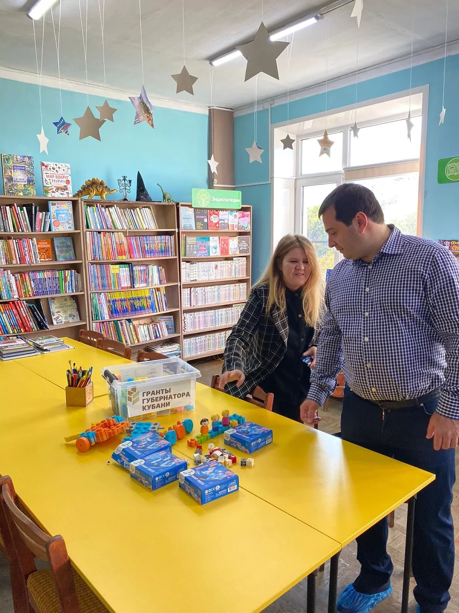 Благодаря предпринимателю Георгию Мкртычану в детской библиотеке обновят отдел искусств