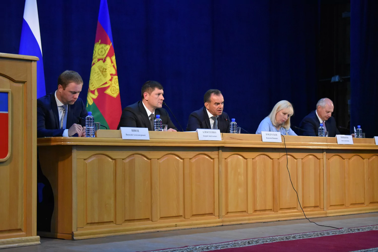 На встрече с губернатором объявили, на водоснабжение поселка Заветный направят более 50 млн рублей