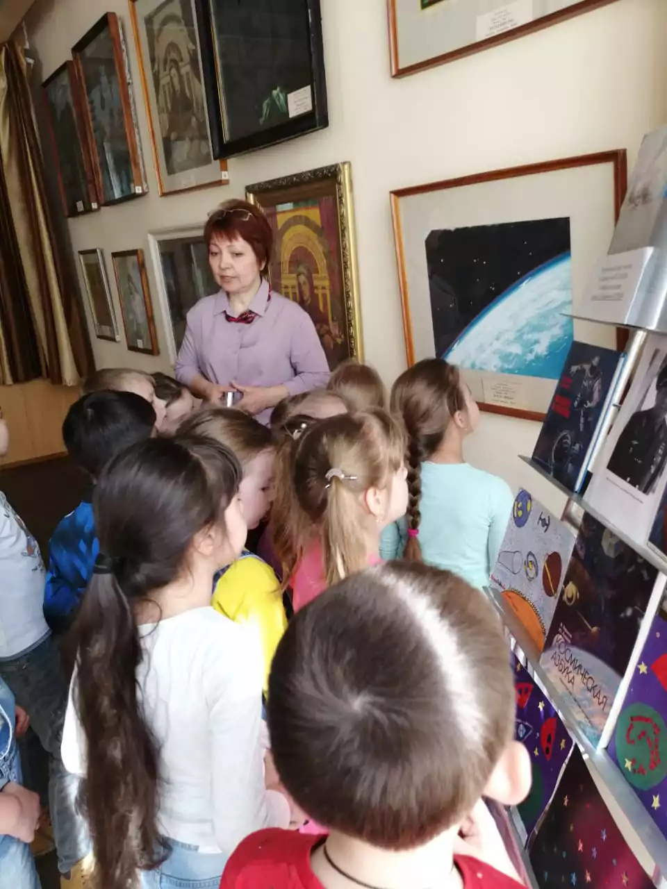 «Космическое путешествие» совершили армавирские дети в библиотеке