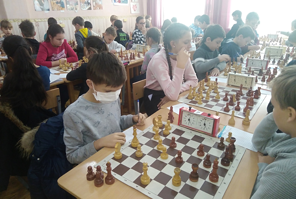 В Армавире завершился открытый турнир по шахматам среди юных шахматистов.