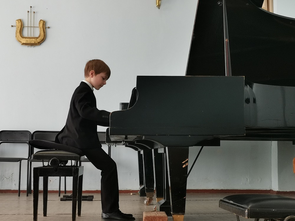 Учащиеся детской музыкальной школы получат новые пианино