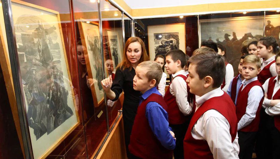 Выставка подлинных картин о войне открылась в Армавирском краеведческом музее