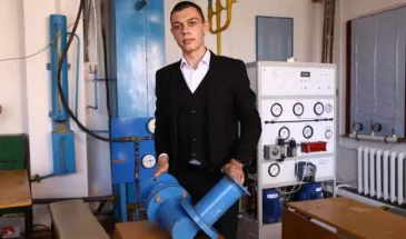Третьекурсник АМТИ Нугзар Курдагия работает над восстановлением нефтяных скважин