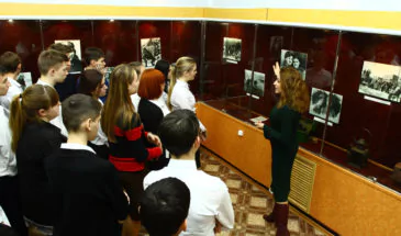 В армавирском краеведческом музее открылась выставка «Воинский долг — честь и судьба»