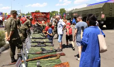 В Армавире проходит выставка вооружений и военной техники 