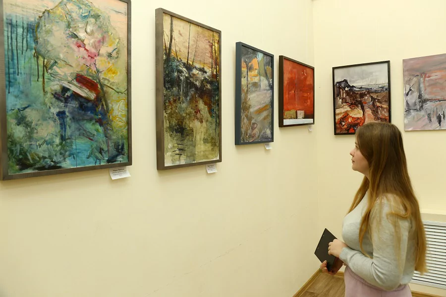 В Выставочном зале Дома Дангулова откроется персональная выставка художницы Марзет Притулы