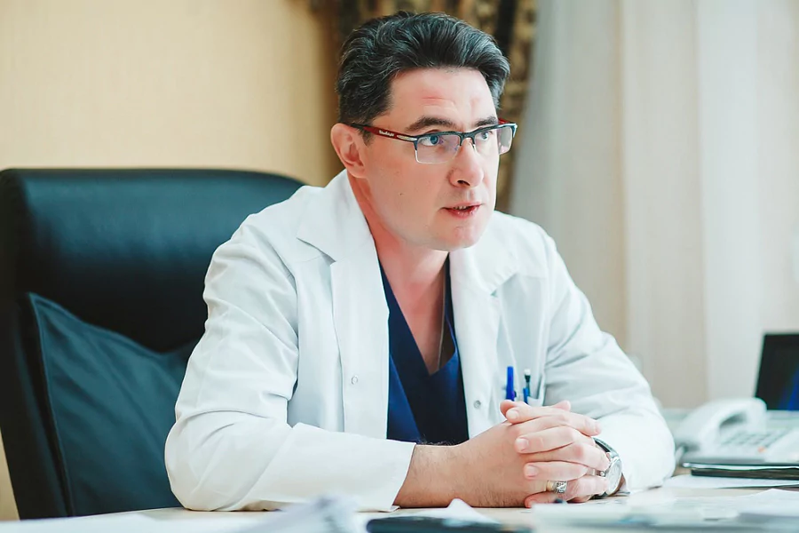 Главный онколог Кубани Роман Мурашко: «Онкопациенты в группе высокого риска при заражении COVID-19, поэтому прививка для них особенно актуальна»
