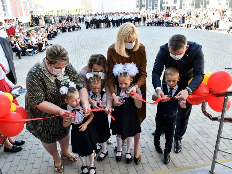 В Краснодарском крае в День знаний, свои двери открыли 4 новые школы
