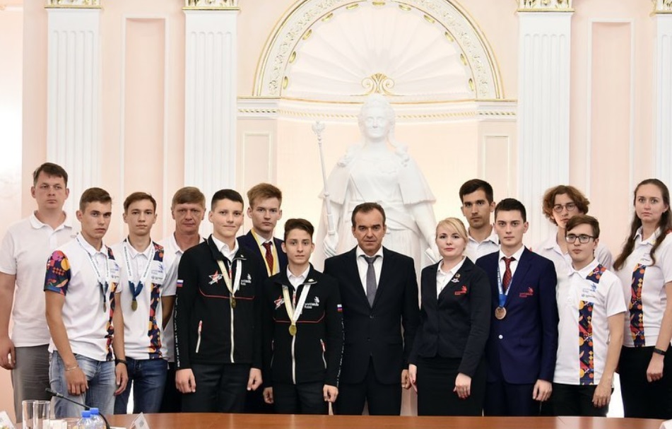 Вениамин Кондратьев пообещал выплатить финансовые поощрения победителям WorldSkills International