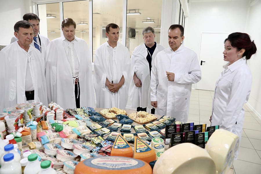 Вениамин Кондратьев: С начала 2022 года кубанские предприятия переработали более 450 тысяч тонн молока