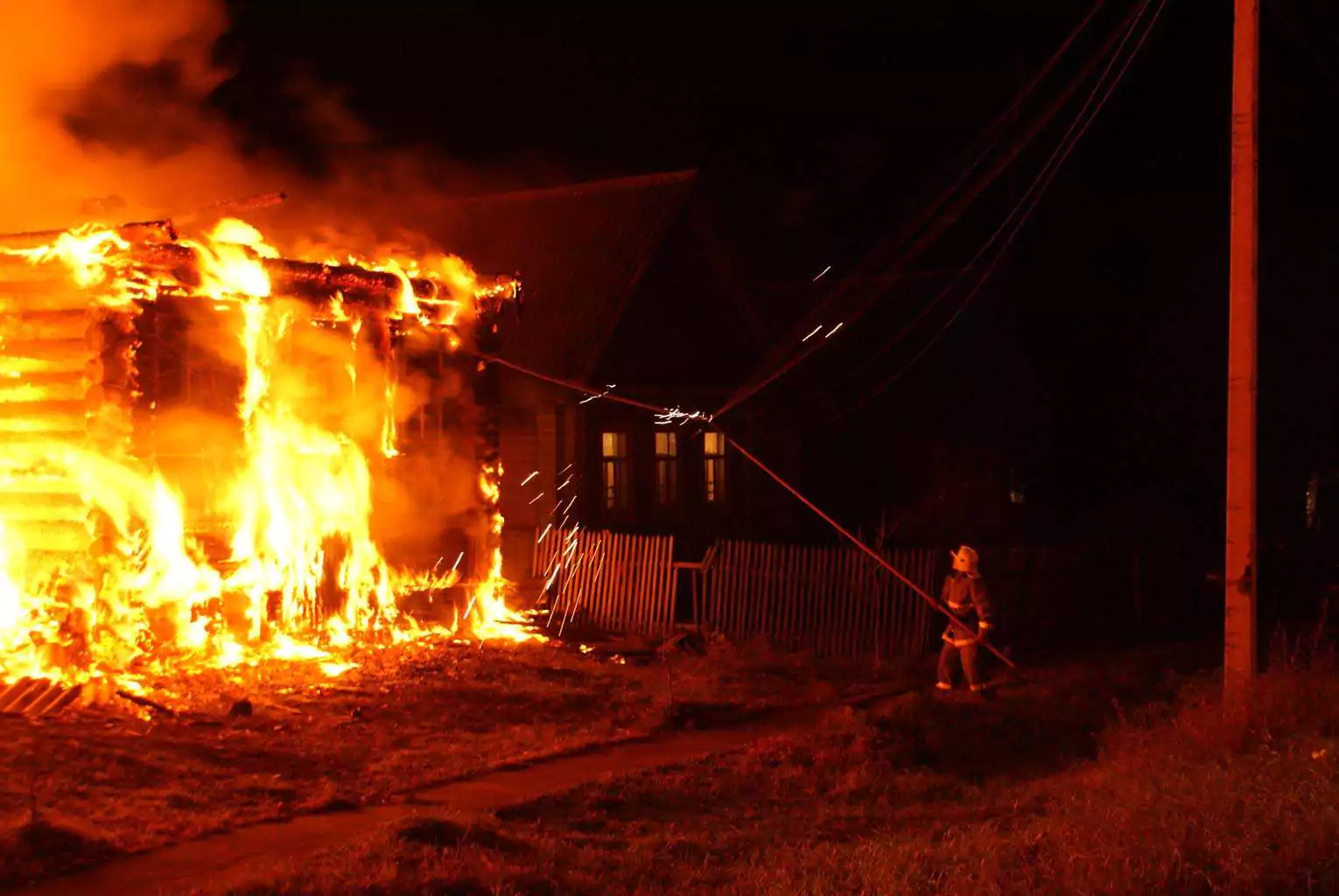 В пожаре в частном доме сгорел пожилой армавирец