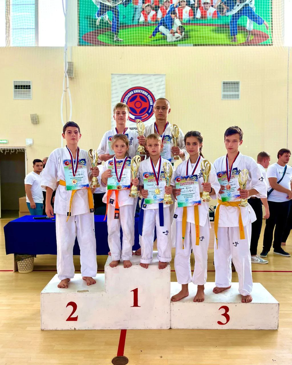 Армавирские каратисты привезли семь медалей с краевых соревнований