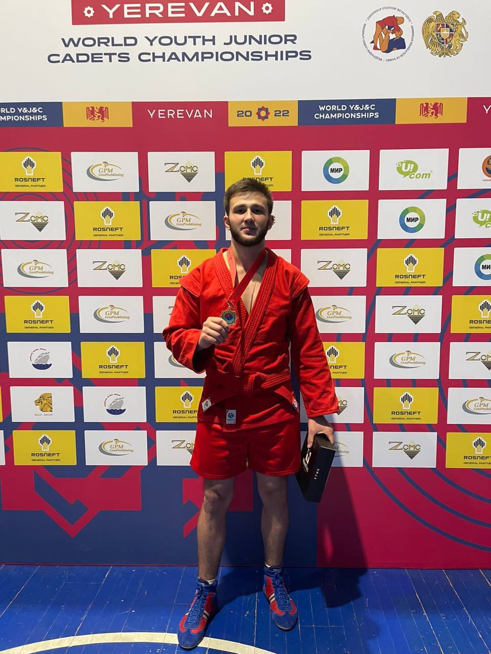 Армавирец Аслан Абазов стал победителем Первенства мира по самбо