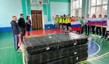 Депутат городской Думы подарил школе спортинвентарь