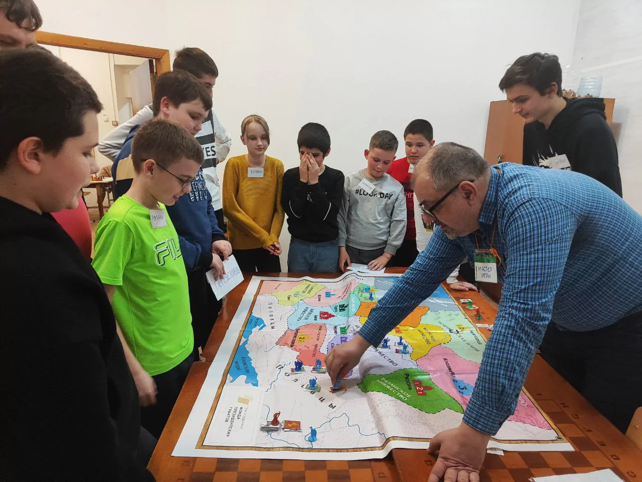 В шахматной школе историю государства российского изучают по настольной игре «Время богатырей»