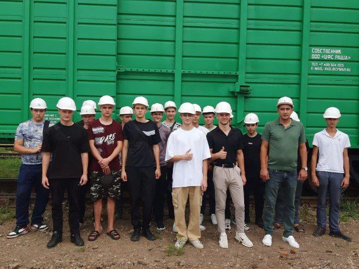 40 будущих сварщиков и маляров проходят практику на заводе стальных конструкций «Кубань»