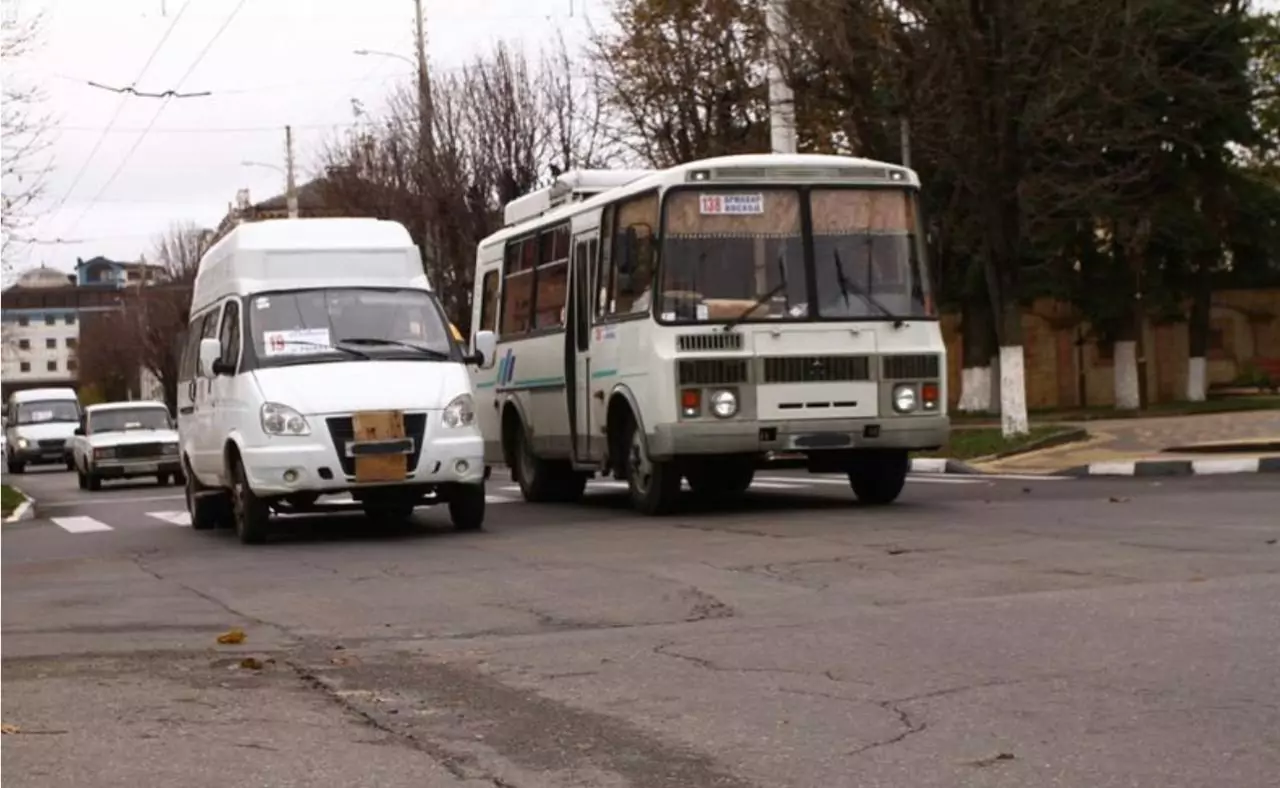 32 городских автобуса сняты с рейса из-за неудовлетворительного состояния
