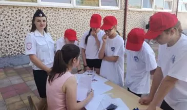 Полицейские провели квест-игру для армавирских школьников в посёлке Заветный
