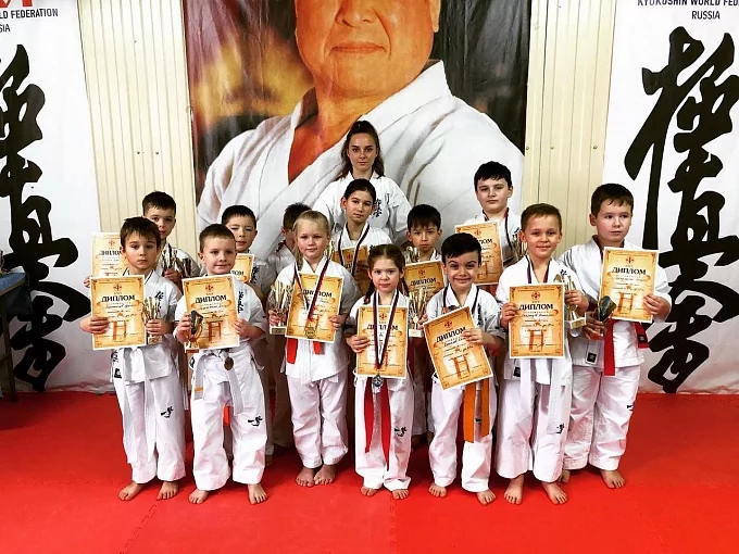22 медали разного достоинства завоевали юные каратисты из Армавира
